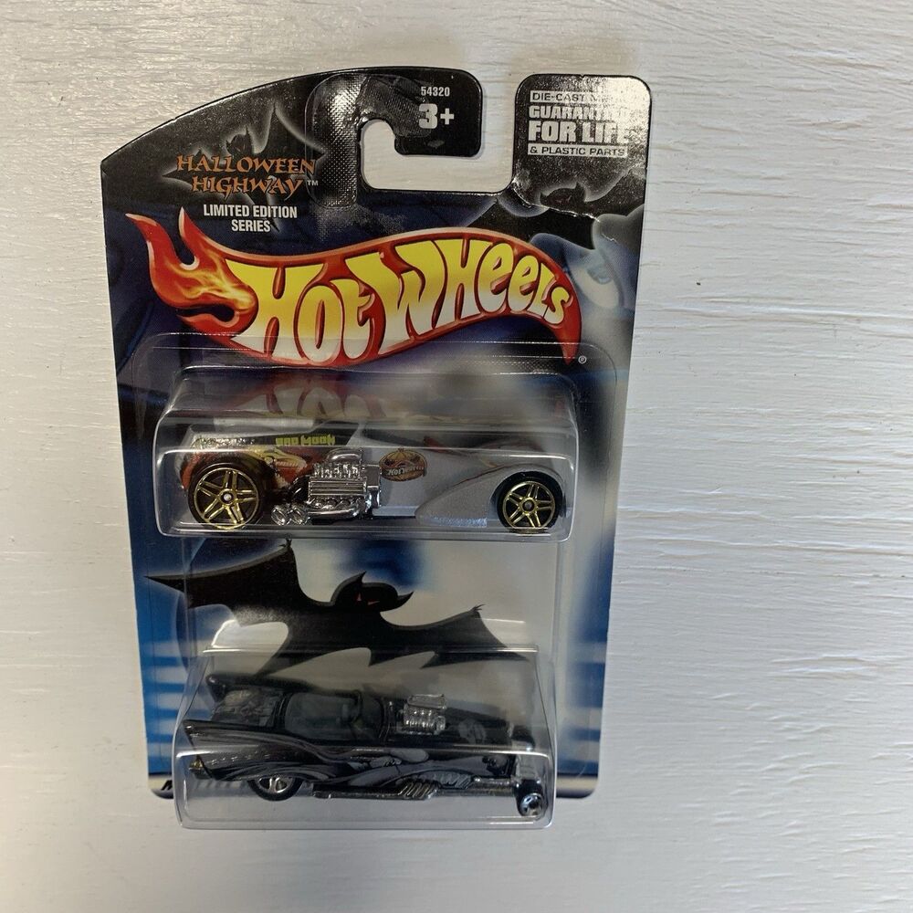 HOT WHEELS 2 CAR PACK HALLOWEEN HIGHWAY  - '57 ROADSTER New